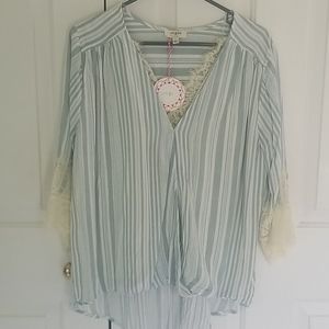 Umgee Size L striped blouse NWT seafoam/cream